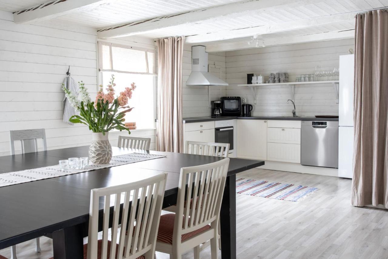 Bergs Gard & Hallsvikens Gard Västerljung Екстериор снимка